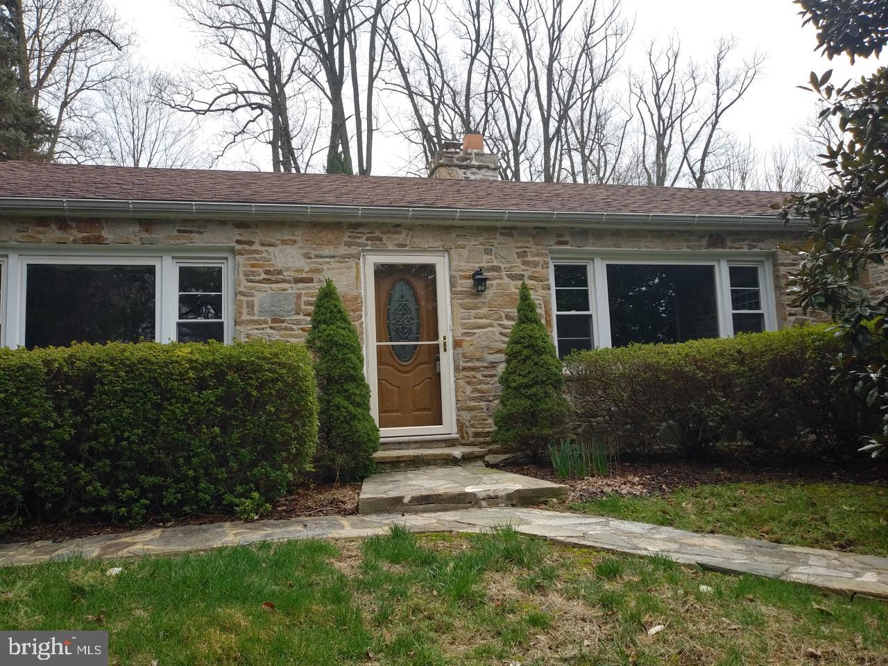 513 Charles Street Avenue - Photo 1