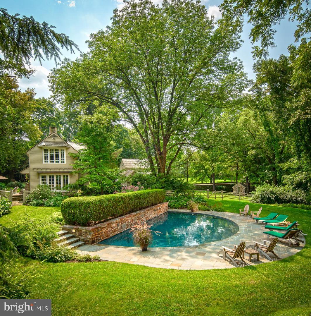 6552 Armitage Road - Photo 1