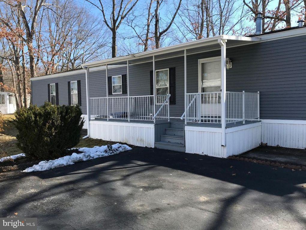 4 Evergreen Drive - Photo 1