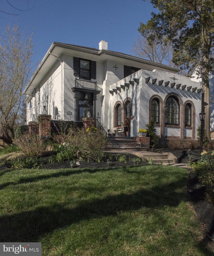 618 Elkins Avenue - Photo 1