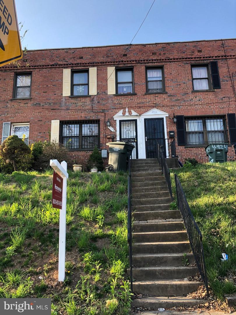 4922 Jay Street - Photo 1
