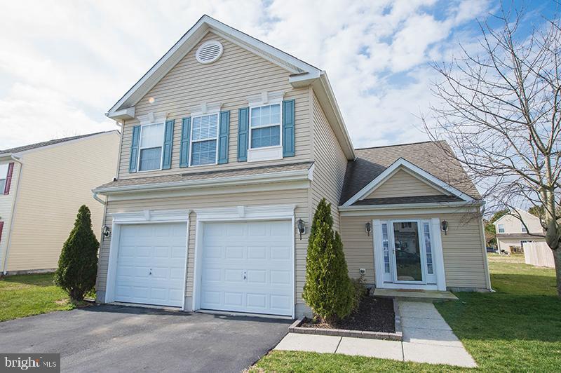 202 Donegal Court - Photo 1