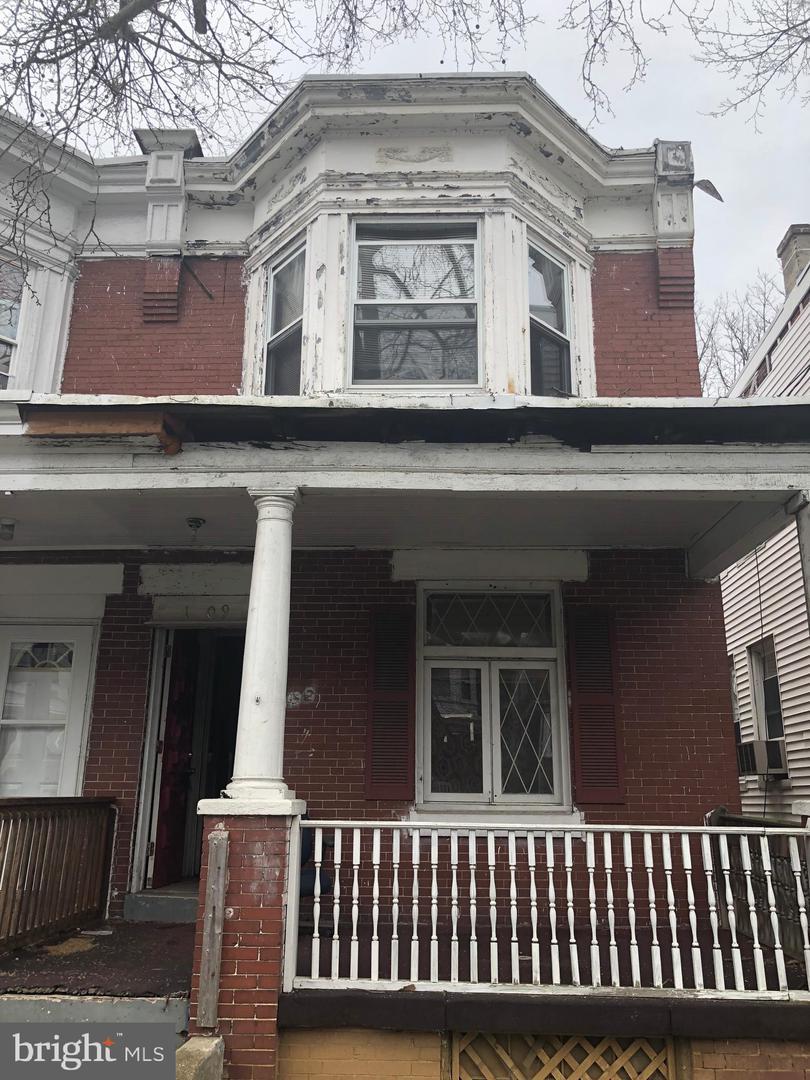 1109 Parker Street - Photo 1