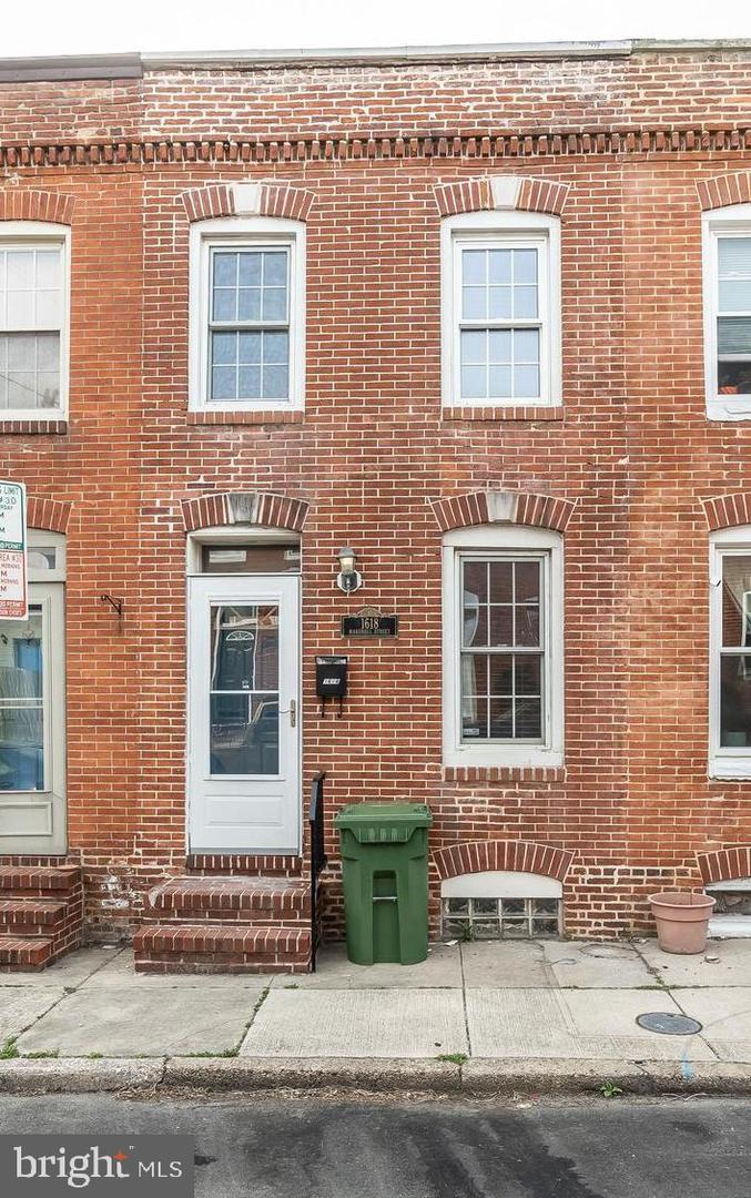 1618 Marshall Street - Photo 1