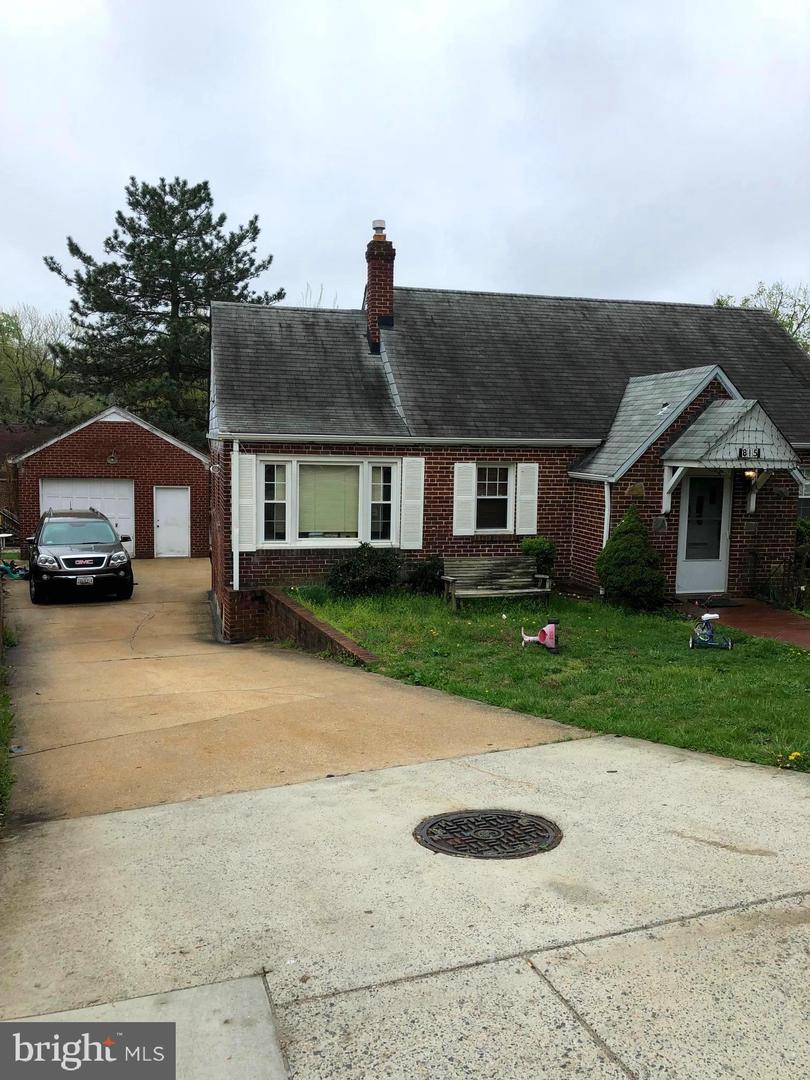 815 Ray Road - Photo 1