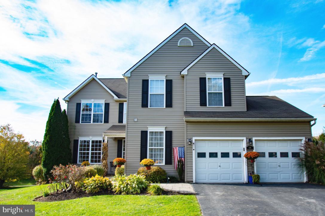 64 Danbury Circle - Photo 1