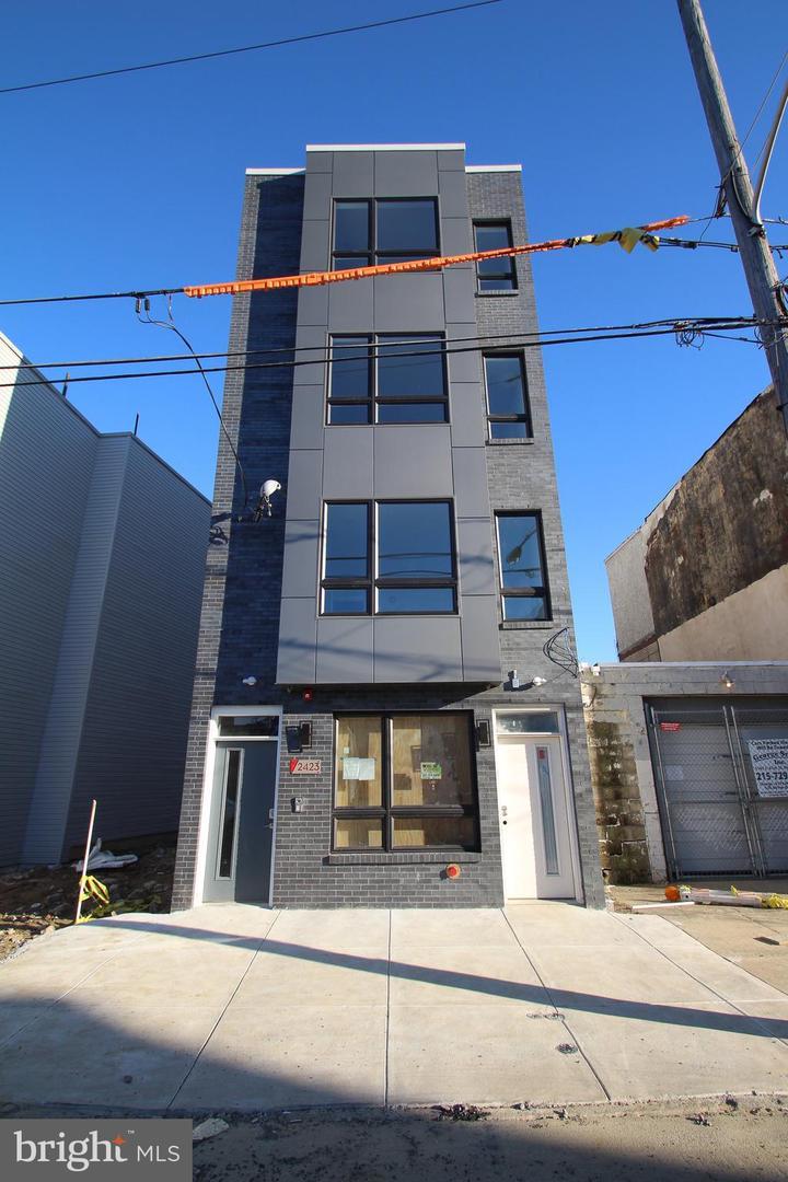 2423 Frankford Avenue - Photo 1