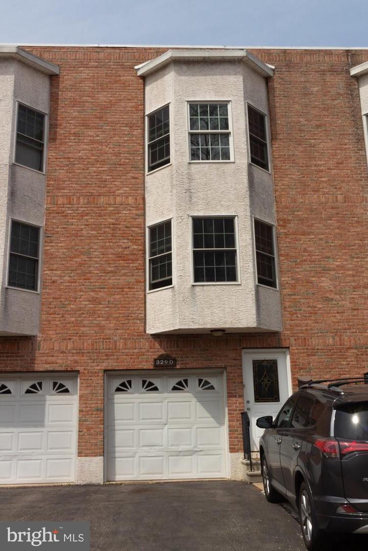 329 Mount Pleasant Avenue - Photo 1
