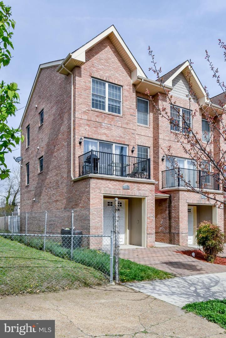 1317 Claymont Street - Photo 1