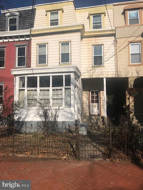 115 Linden - Photo 1