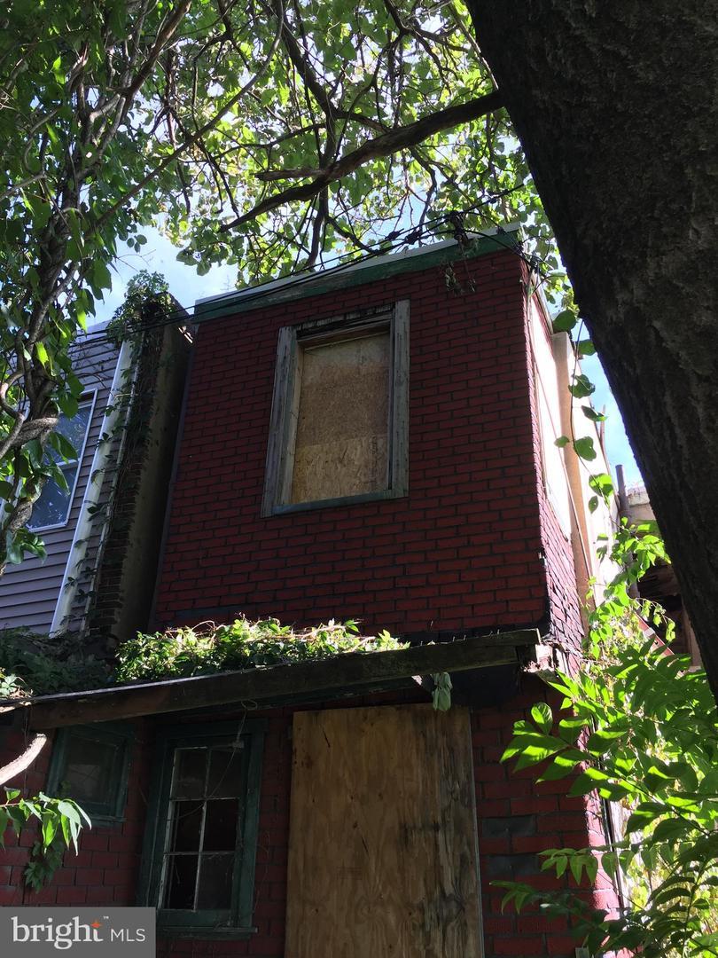 2609 Harold Street - Photo 1