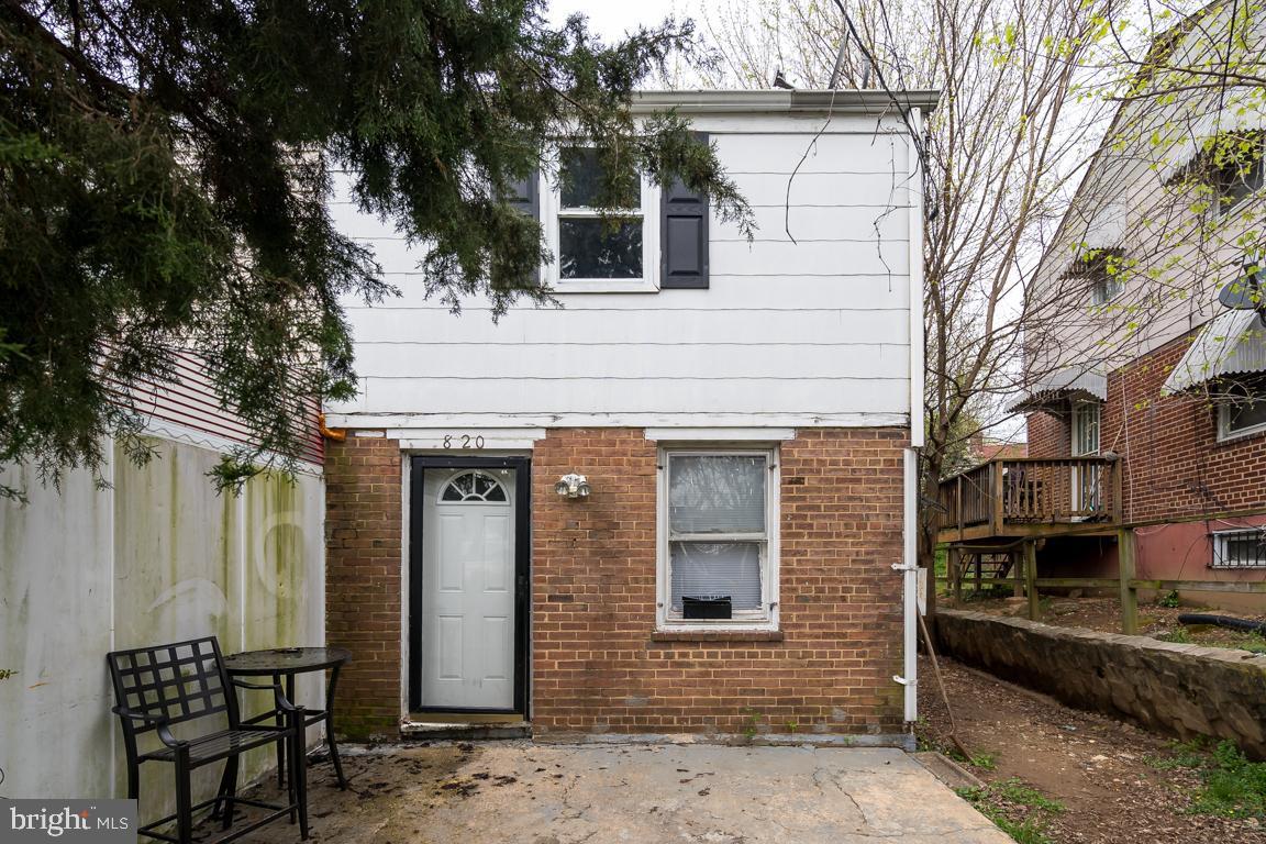 820 51ST Street - Photo 1