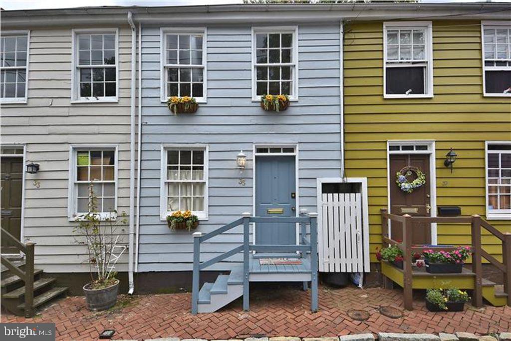 35 Pinkney Street - Photo 1 35 Pinkney Street - Photo 1