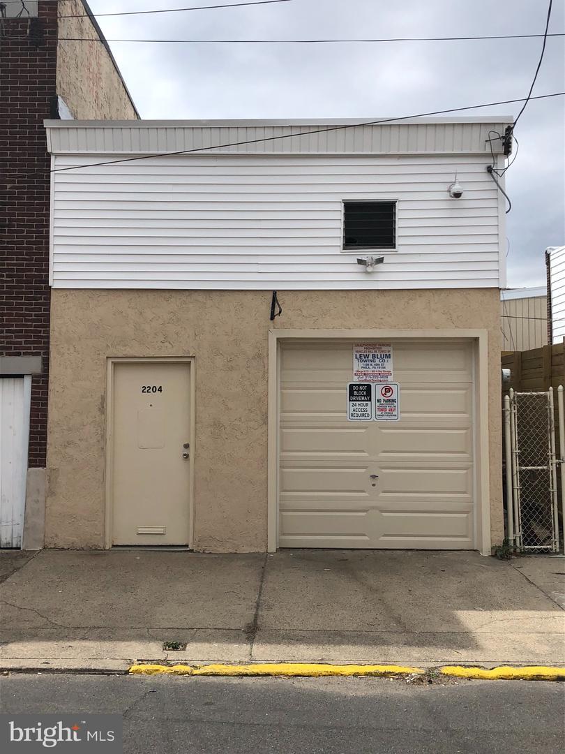 2204 Sergeant Street - Photo 1