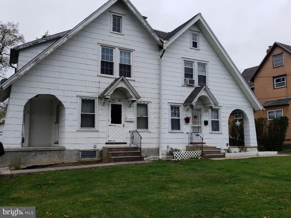 38 Woodlawn Avenue - Photo 1