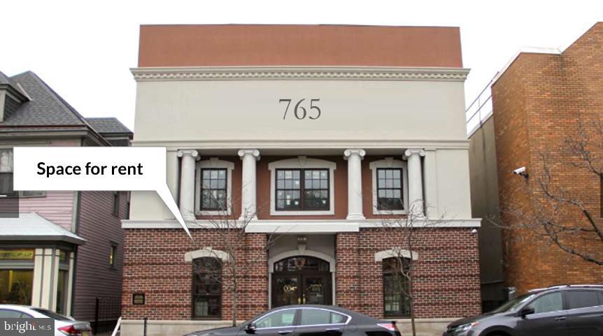 765 Haddon - Photo 1