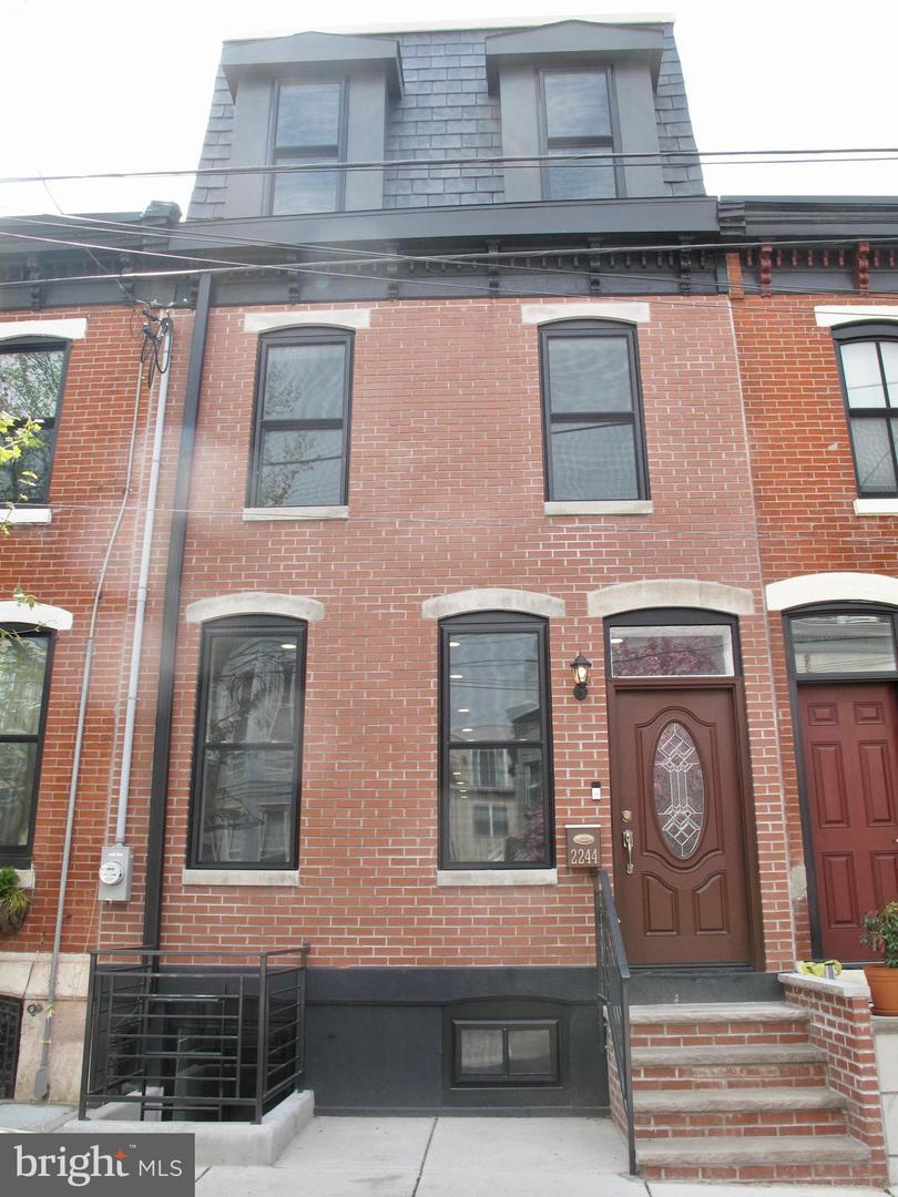 2244 Saint Albans Street - Photo 1