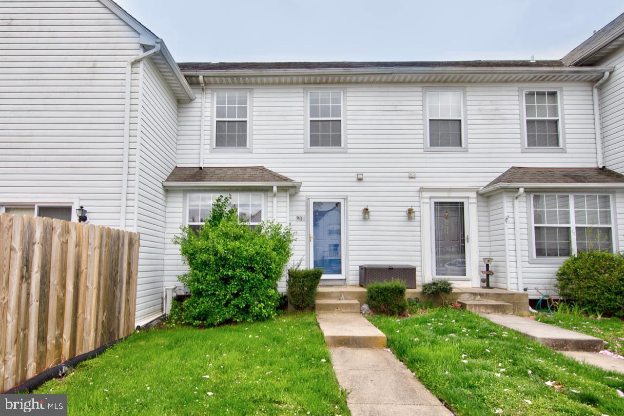 305 Guilford Court - Photo 1