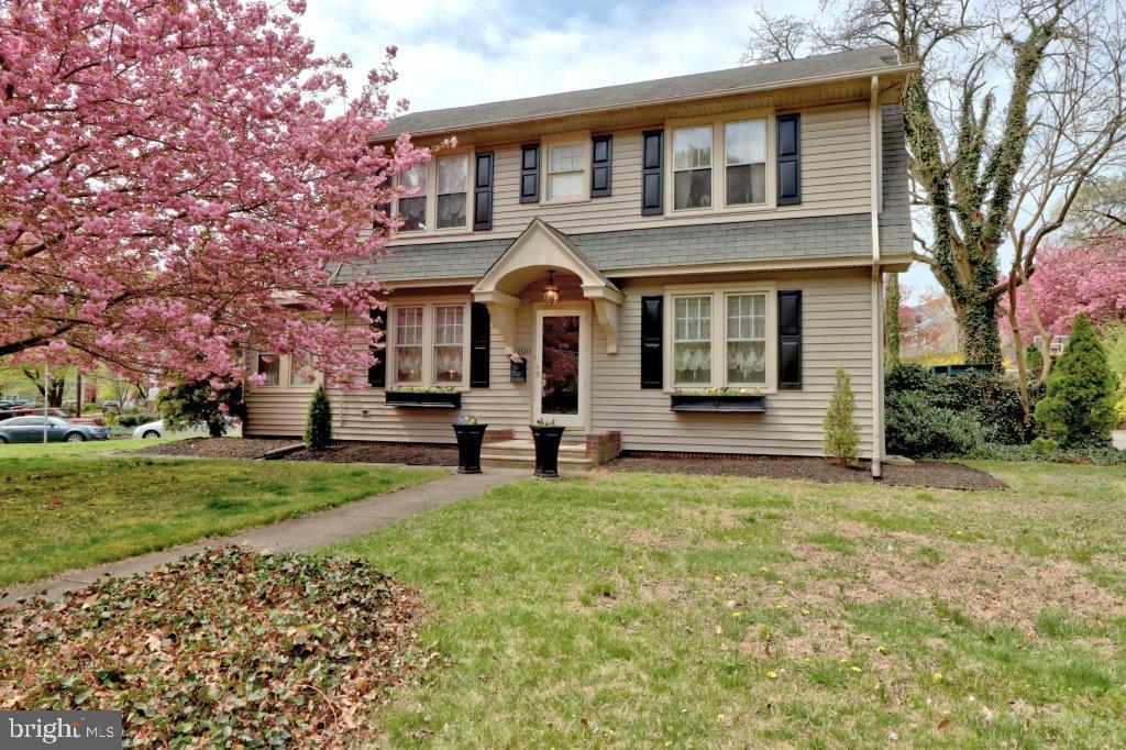 200 Grove Street - Photo 1