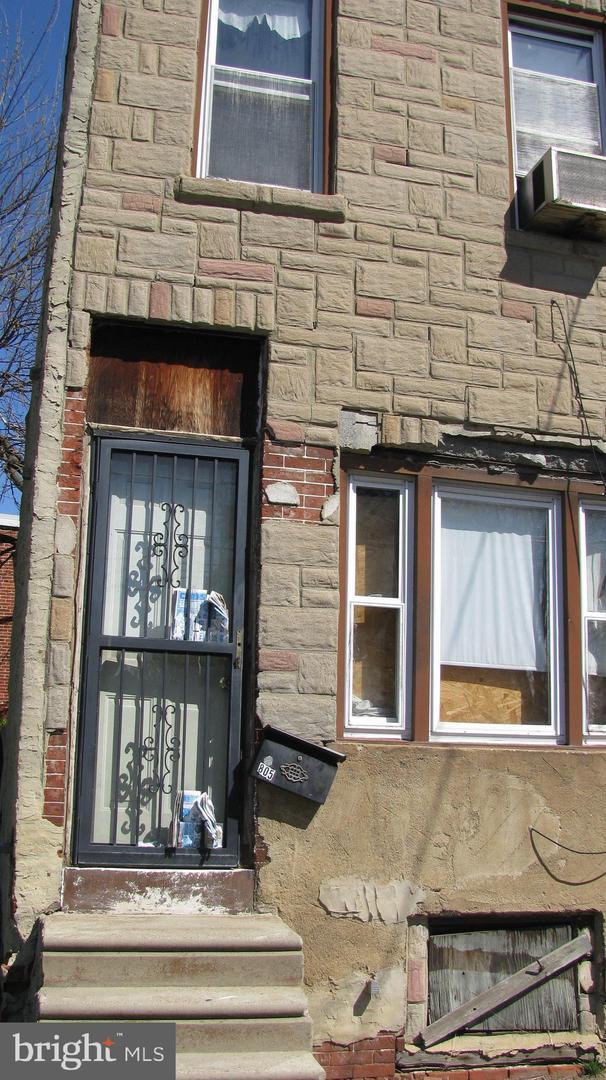805 Pine - Photo 1
