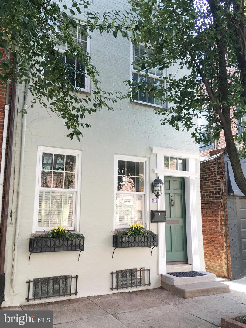 132 Queen Street - Photo 1
