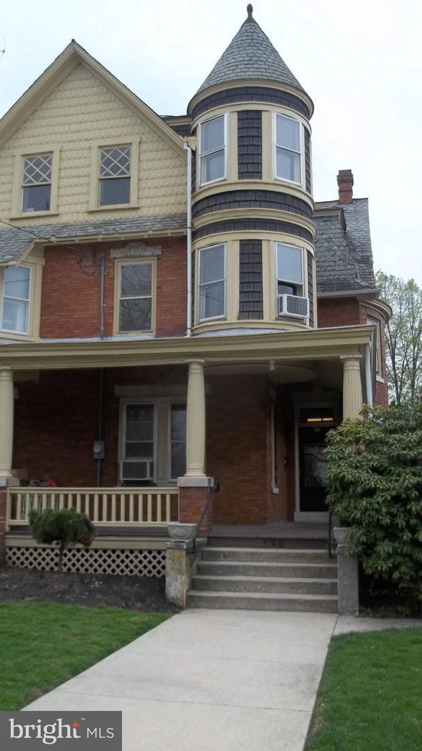 606 Main Street - Photo 1