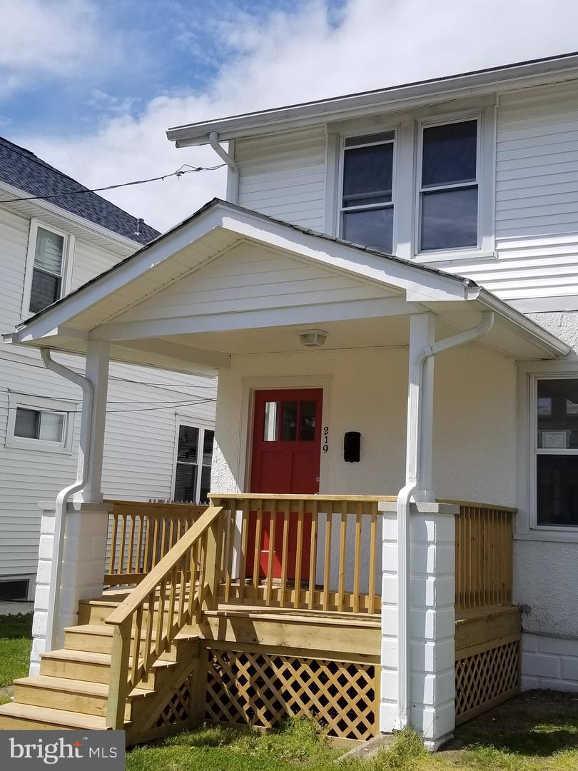 219 Justis Street - Photo 1