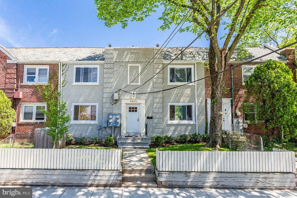 4805 4TH Street - Photo 1