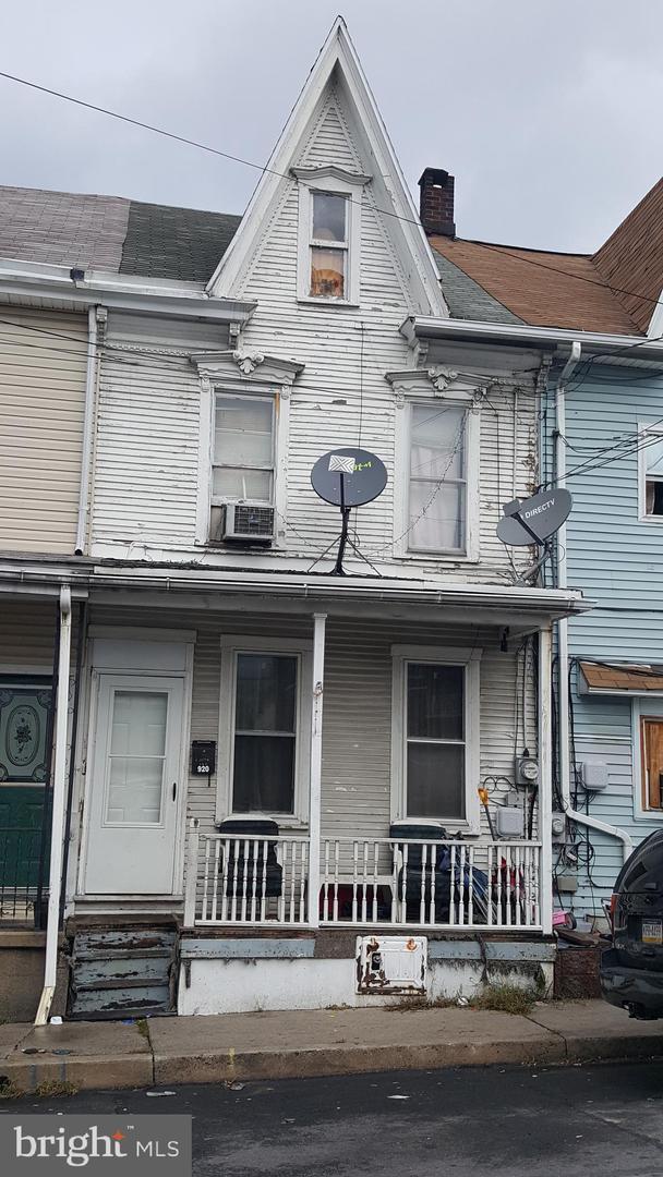 920 Race Street - Photo 1
