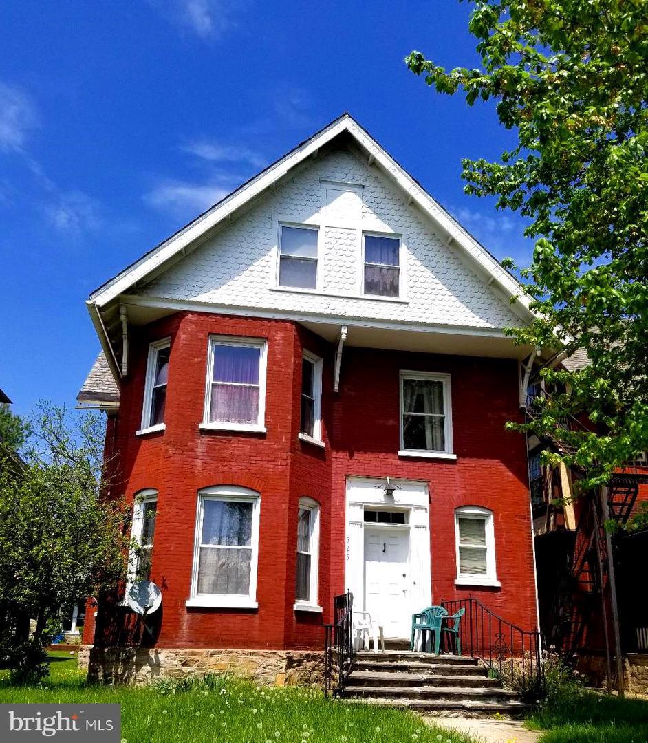 525 Lincoln Highway - Photo 1
