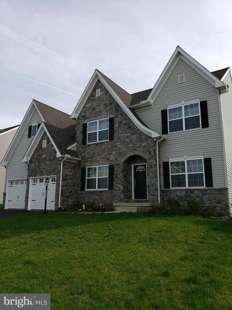 644 Warminster Lane - Photo 1
