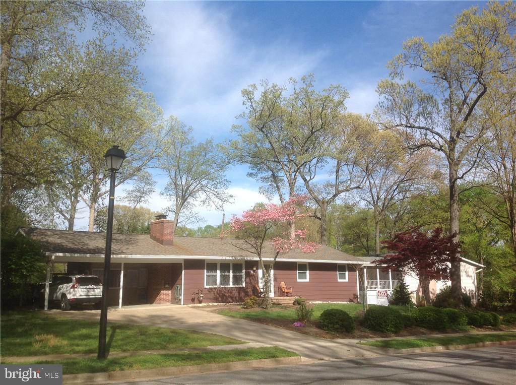 861 Cottonwood Drive - Photo 1