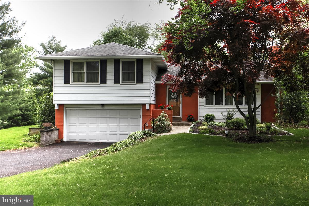252 Mount Pleasant Avenue - Photo 1