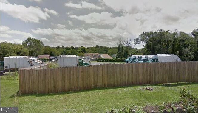 1819 Summit Avenue - Photo 1