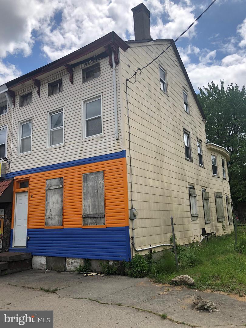 171 Pennington Avenue - Photo 1