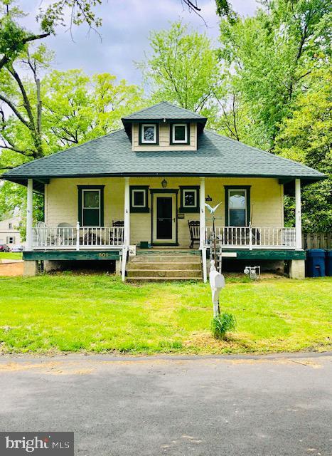 806 Locust Avenue - Photo 1