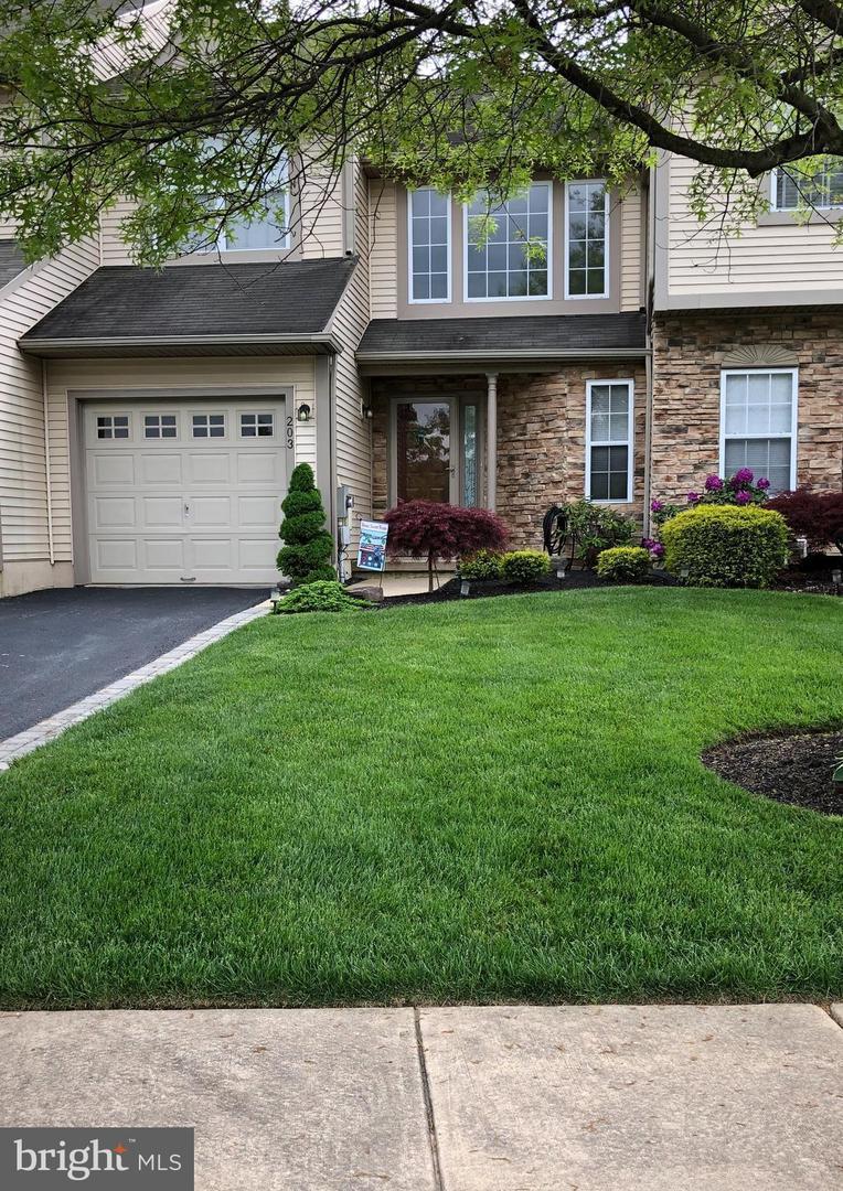 203 Roosevelt Boulevard - Photo 1 203 Roosevelt Boulevard - Photo 1