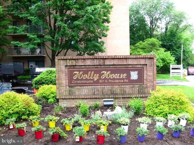 501 Providence Road - Photo 1
