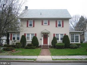 17 Berwyn Park - Photo 1