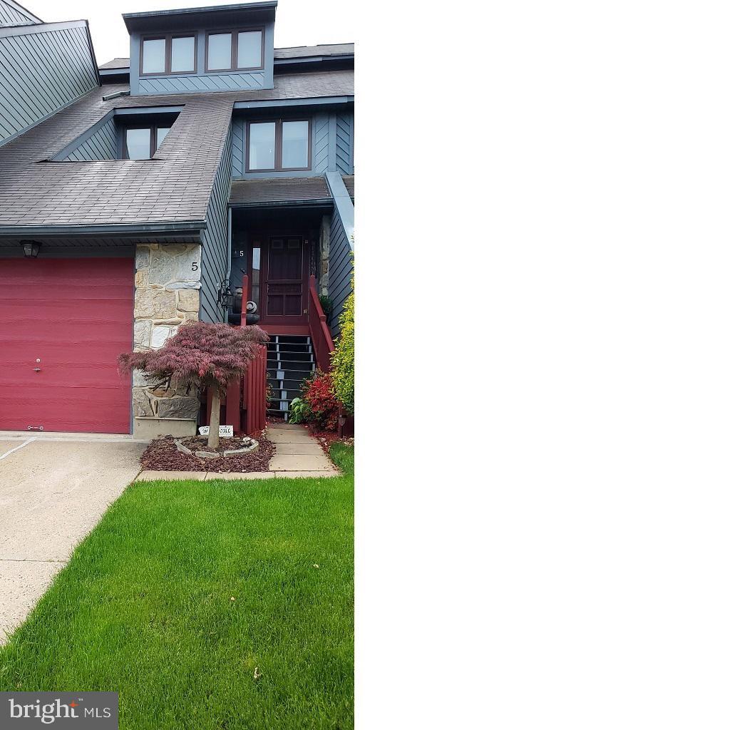 5 Foxtail Court - Photo 1