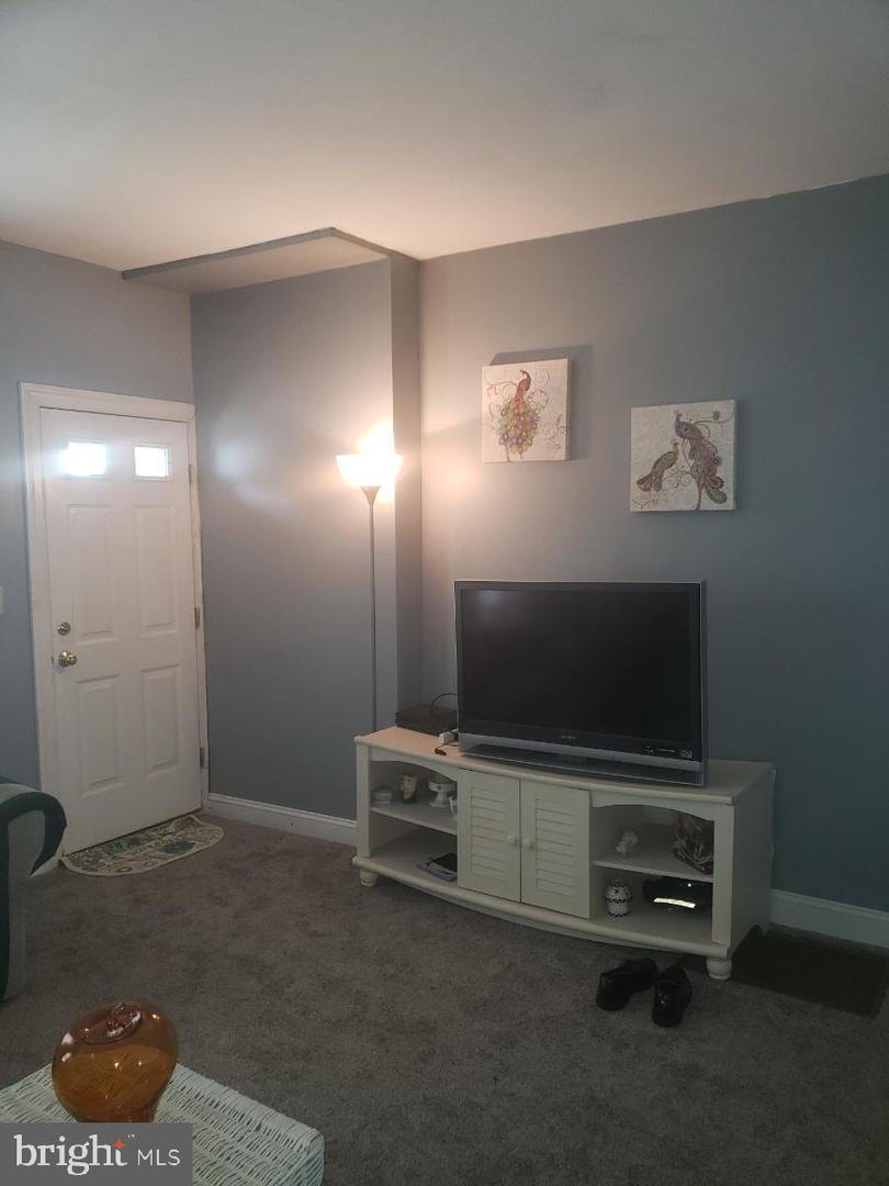 404 Jefferson Avenue - Photo 1