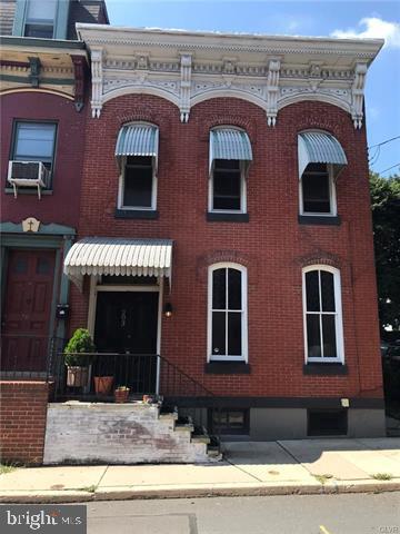 203 2ND Street - Photo 1