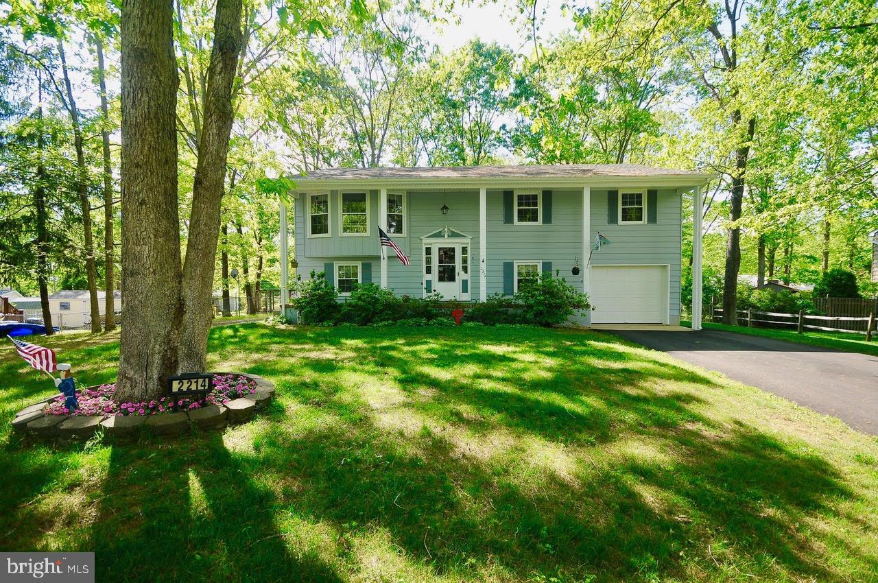 2214 Buttonwood Lane - Photo 1