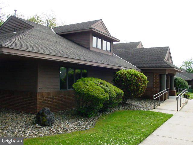 1138 Chestnut Avenue - Photo 1