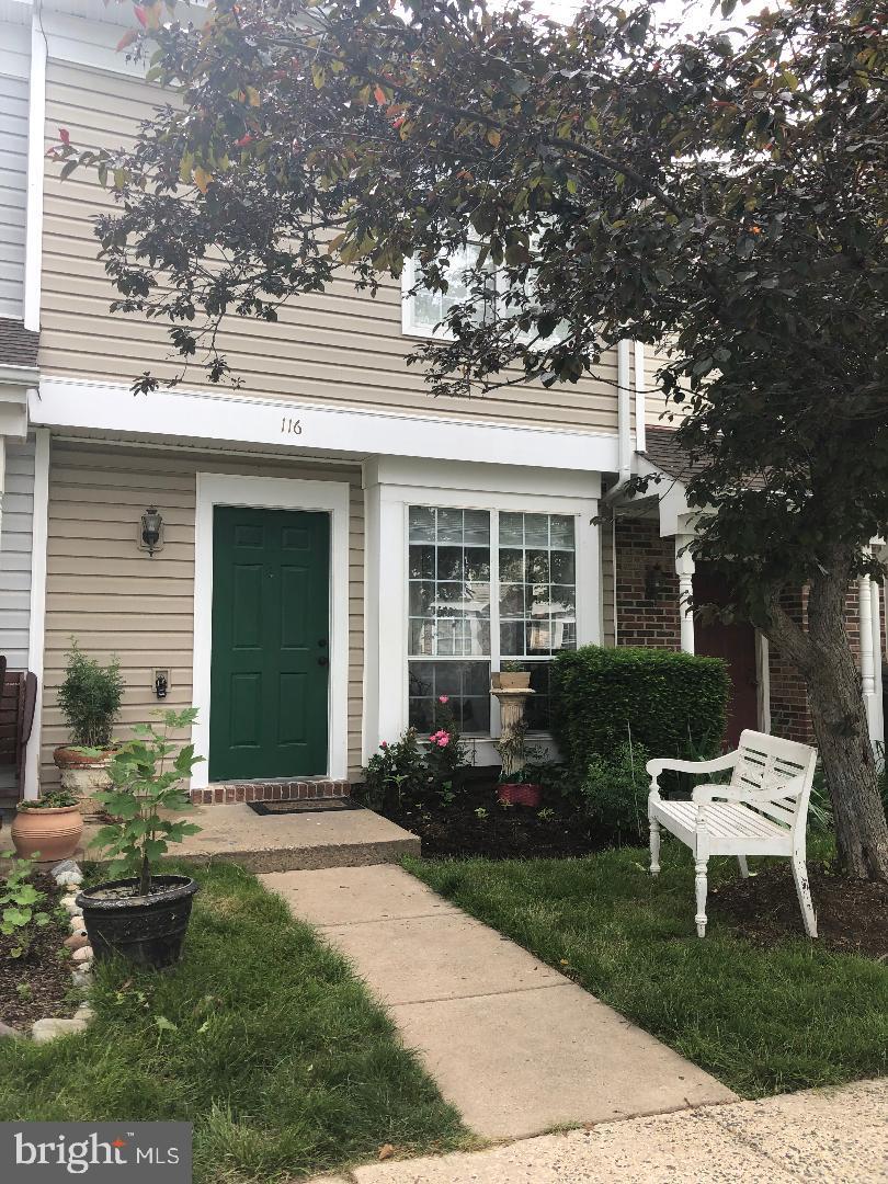 116 Saint Charles Square - Photo 1