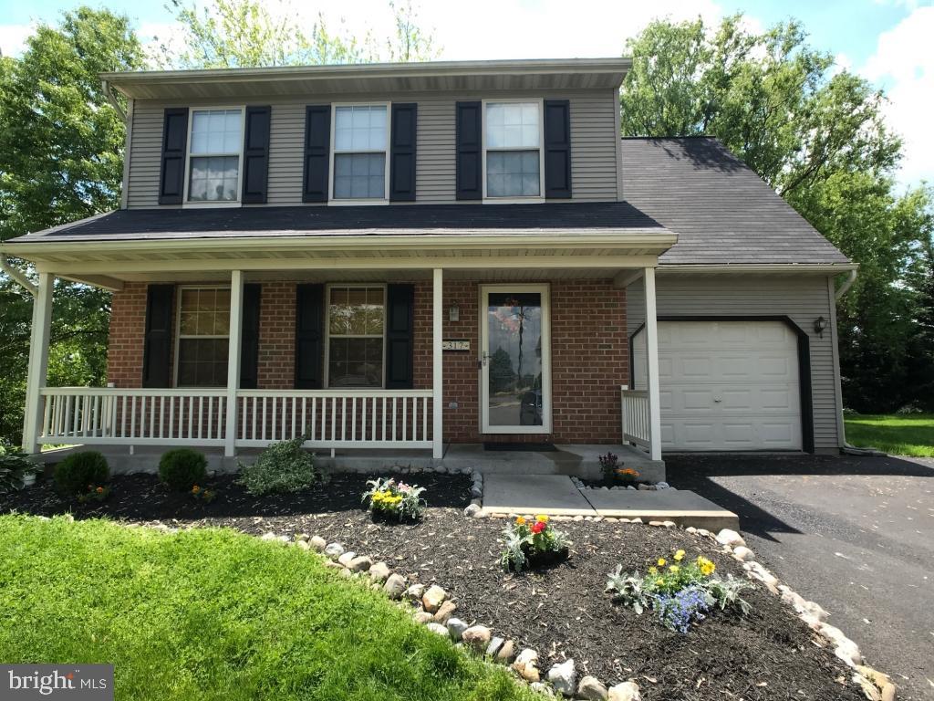 317 Amanda Court - Photo 1