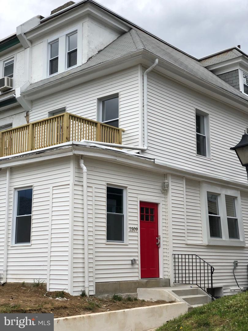 1509 68TH Avenue - Photo 1