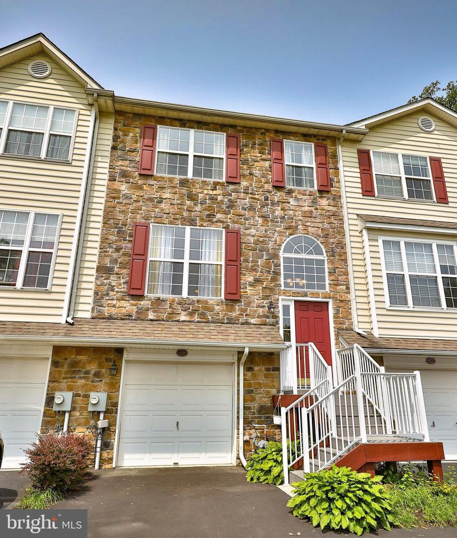 267 Yorktown Court - Photo 1
