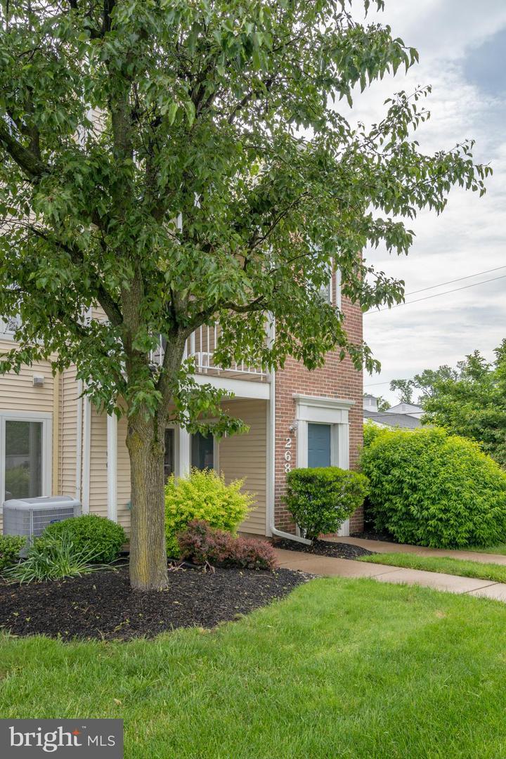 268 Juanita Court - Photo 1
