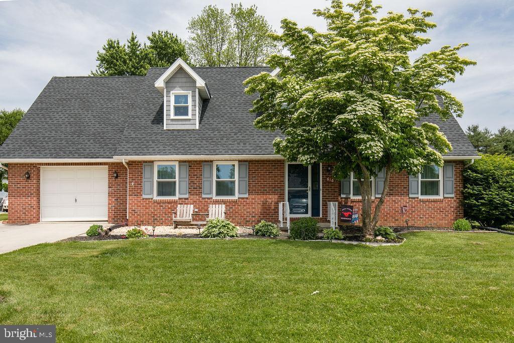 616 Norwood Avenue - Photo 1
